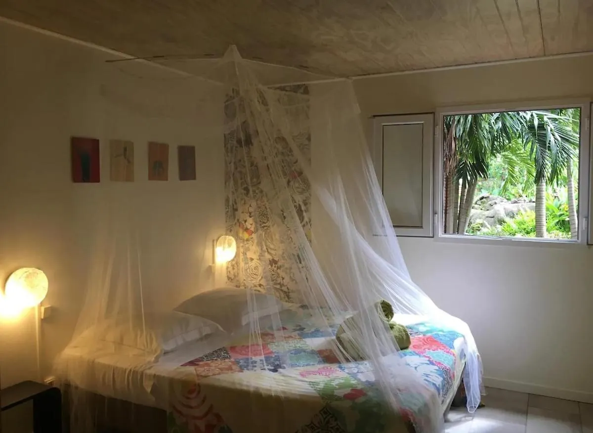 Le Morne Aux F0Us Cabanes & Jardin Tropical ديساي بيت ضيافة