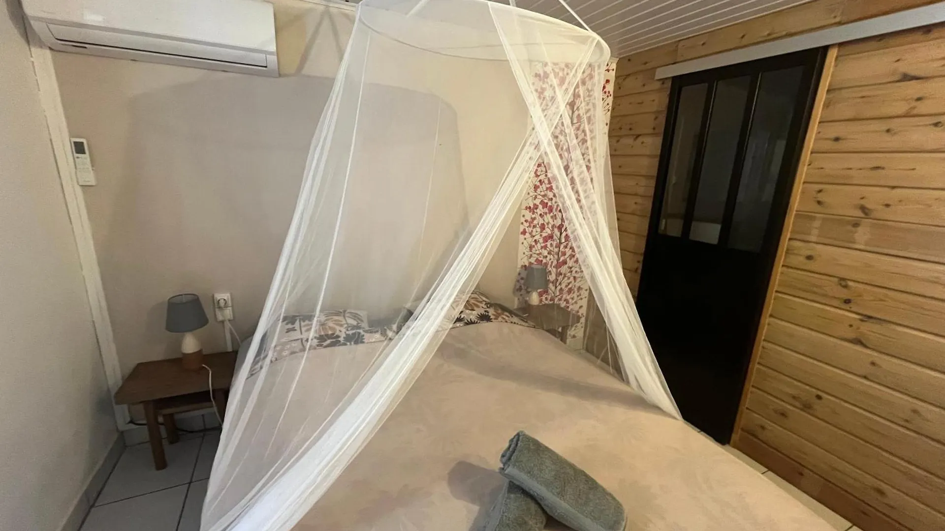 Le Morne Aux F0Us Cabanes & Jardin Tropical Деше 0*,  Гваделупа