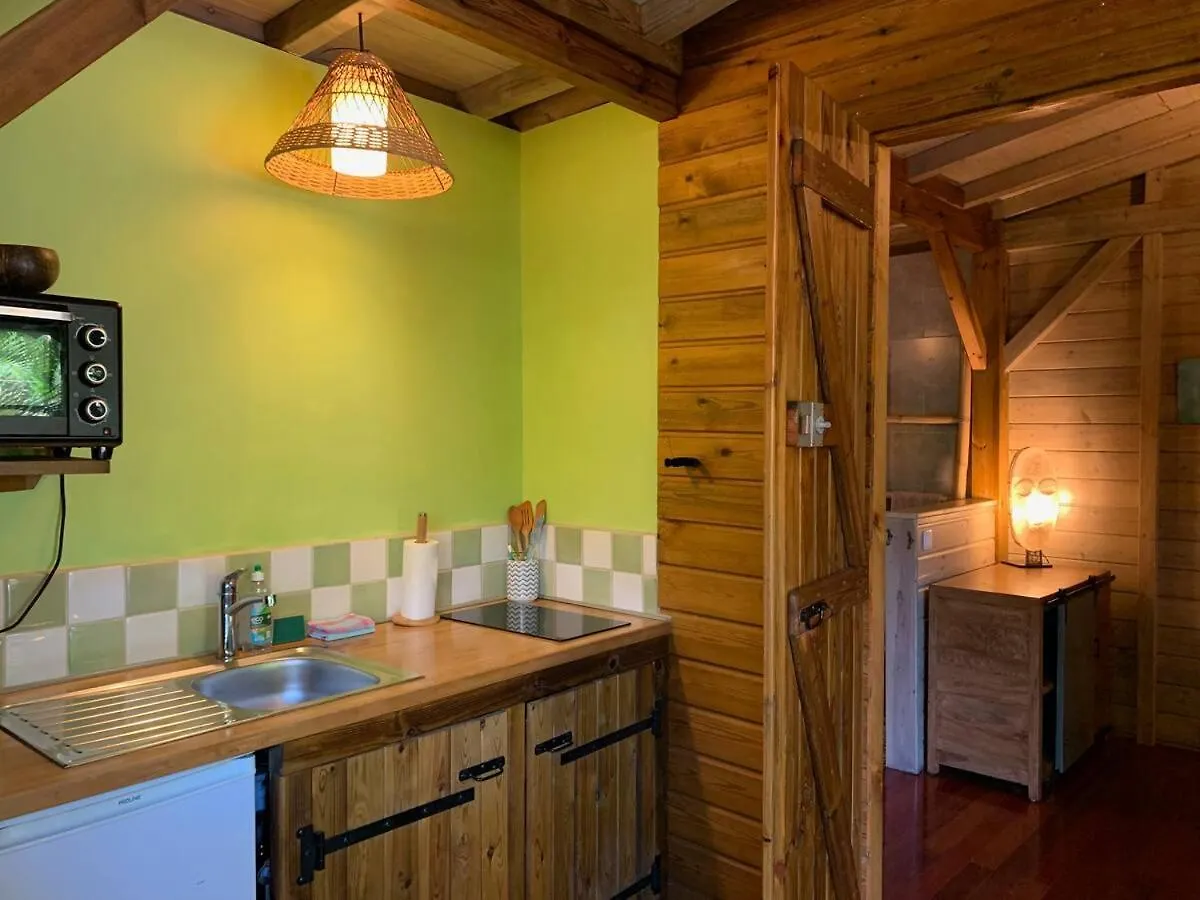 Le Morne Aux F0Us Cabanes & Jardin Tropical Деше